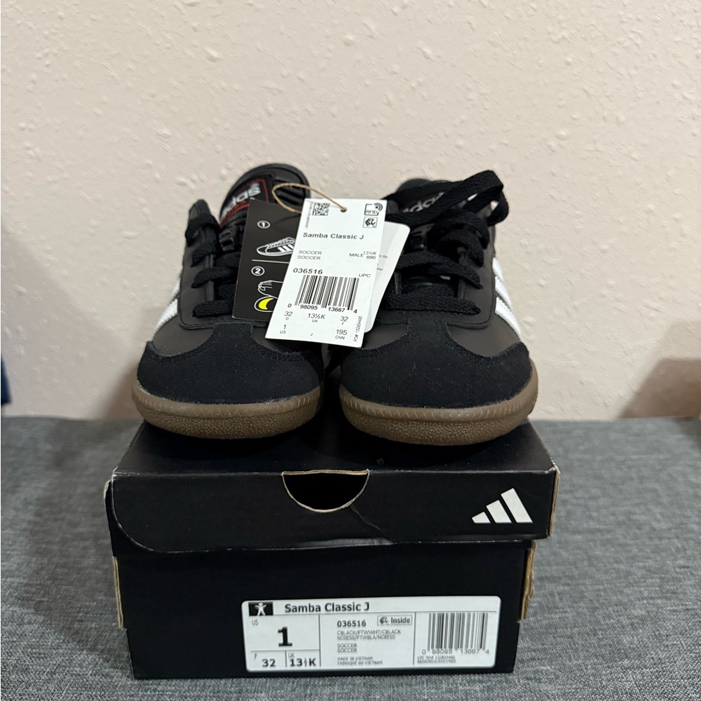 Size 1 kids sambas never worn with tags